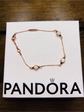 Authentic Pandora Rose Gold Shine Modern Love Pods Bracelet.